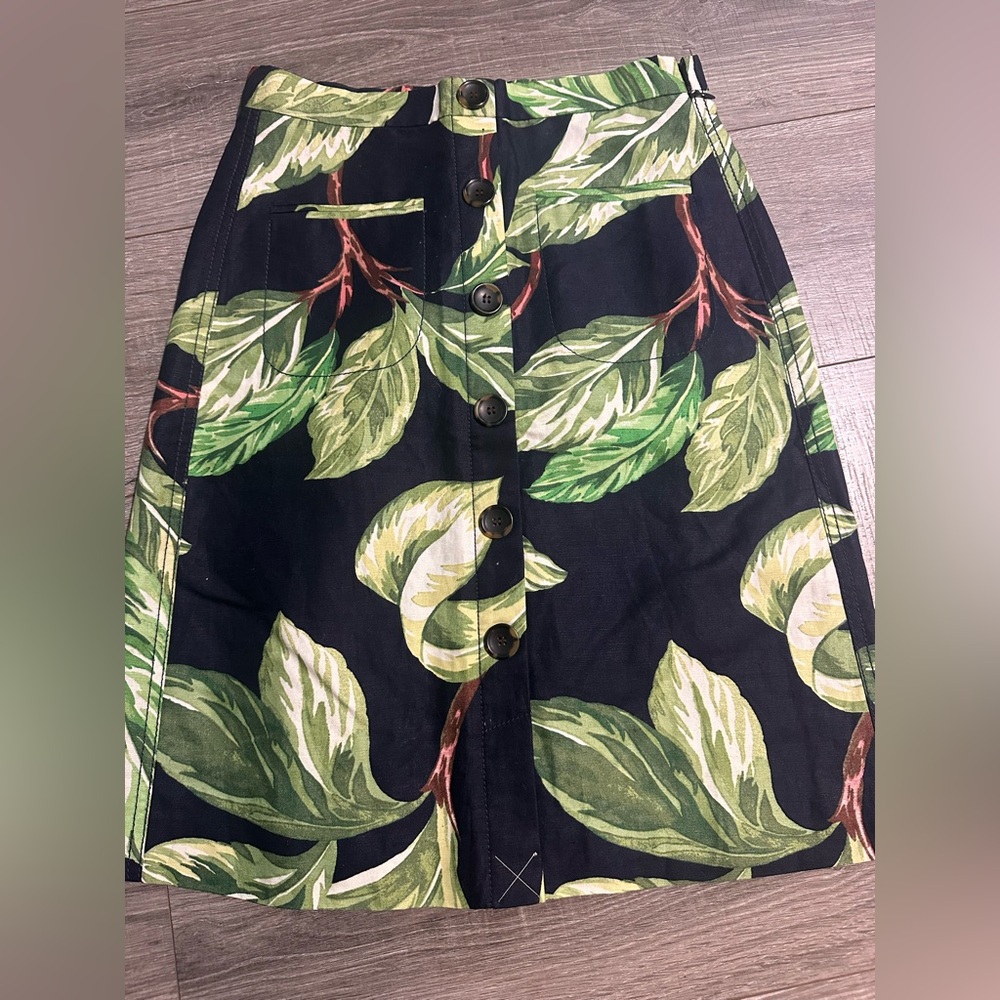 NWOT Ann Taylor Blue and Green Leaf Print A-Line Skirt